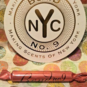 New without tags Chelsea Flowers, Bond No 9 1.7ml perfume sample